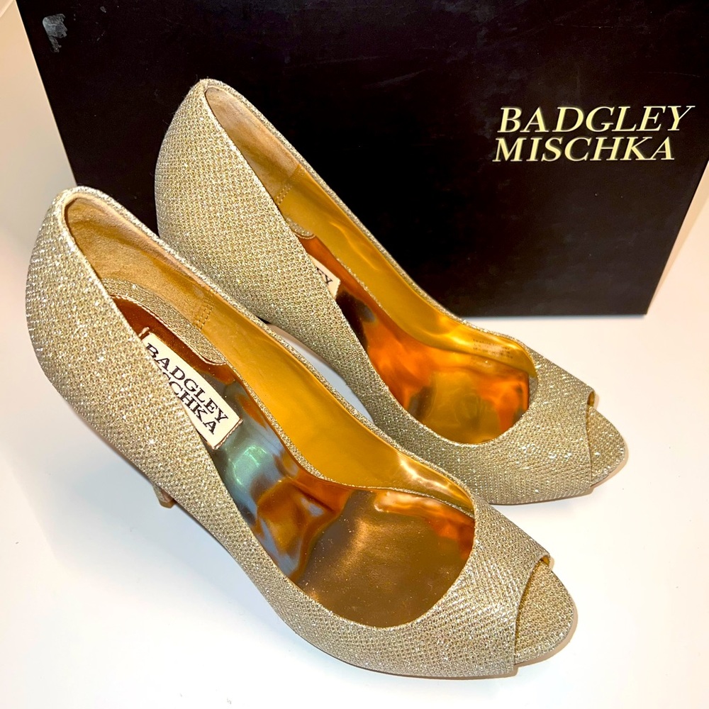 Badgley Mischka peep toes